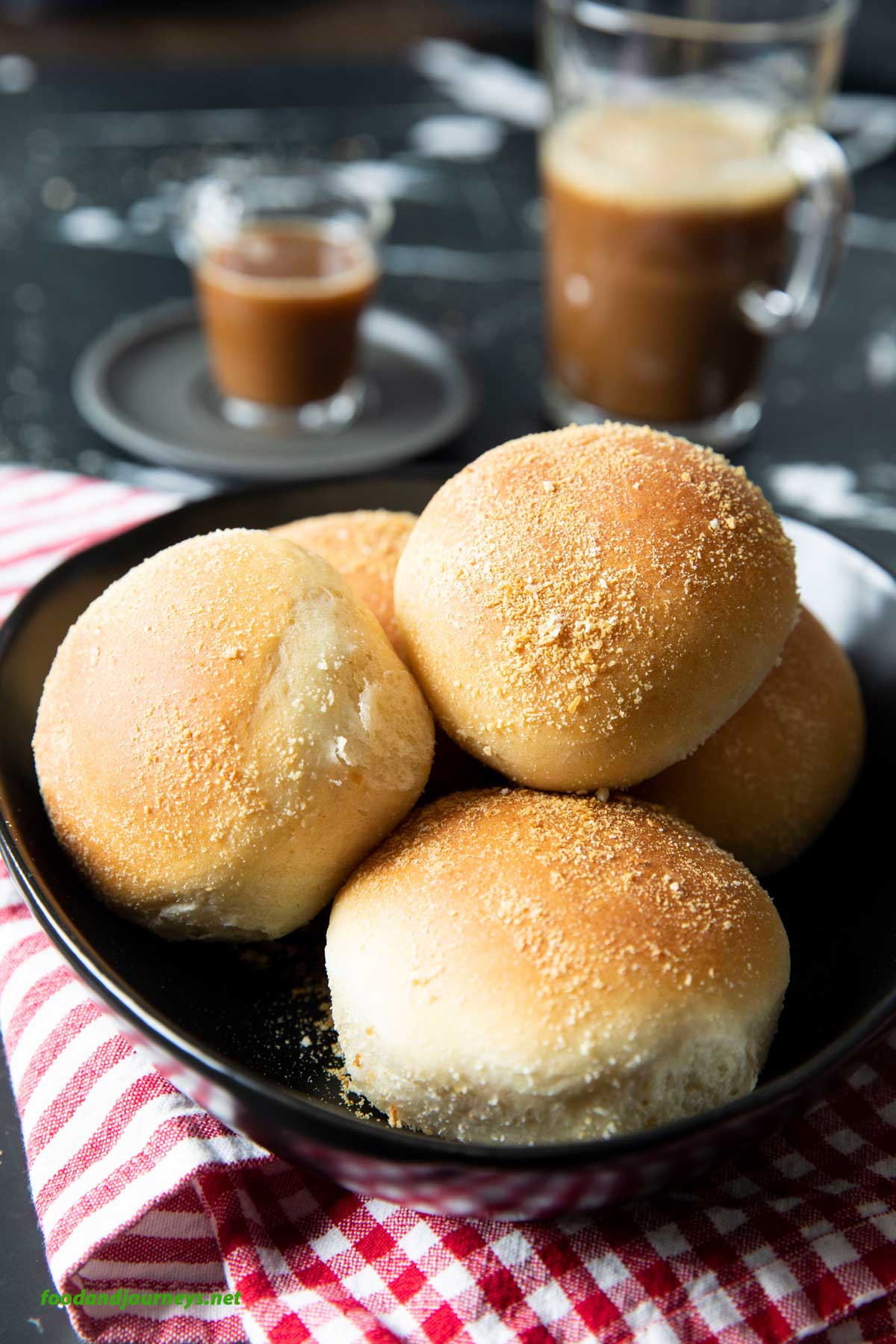 Pandesal.